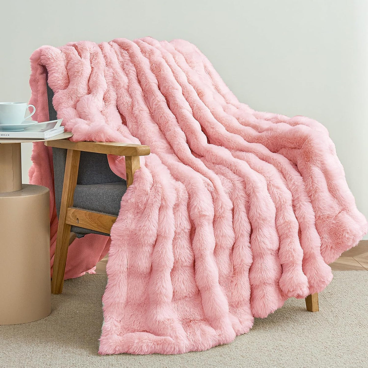 Luxury Faux Fur Throw Blanket